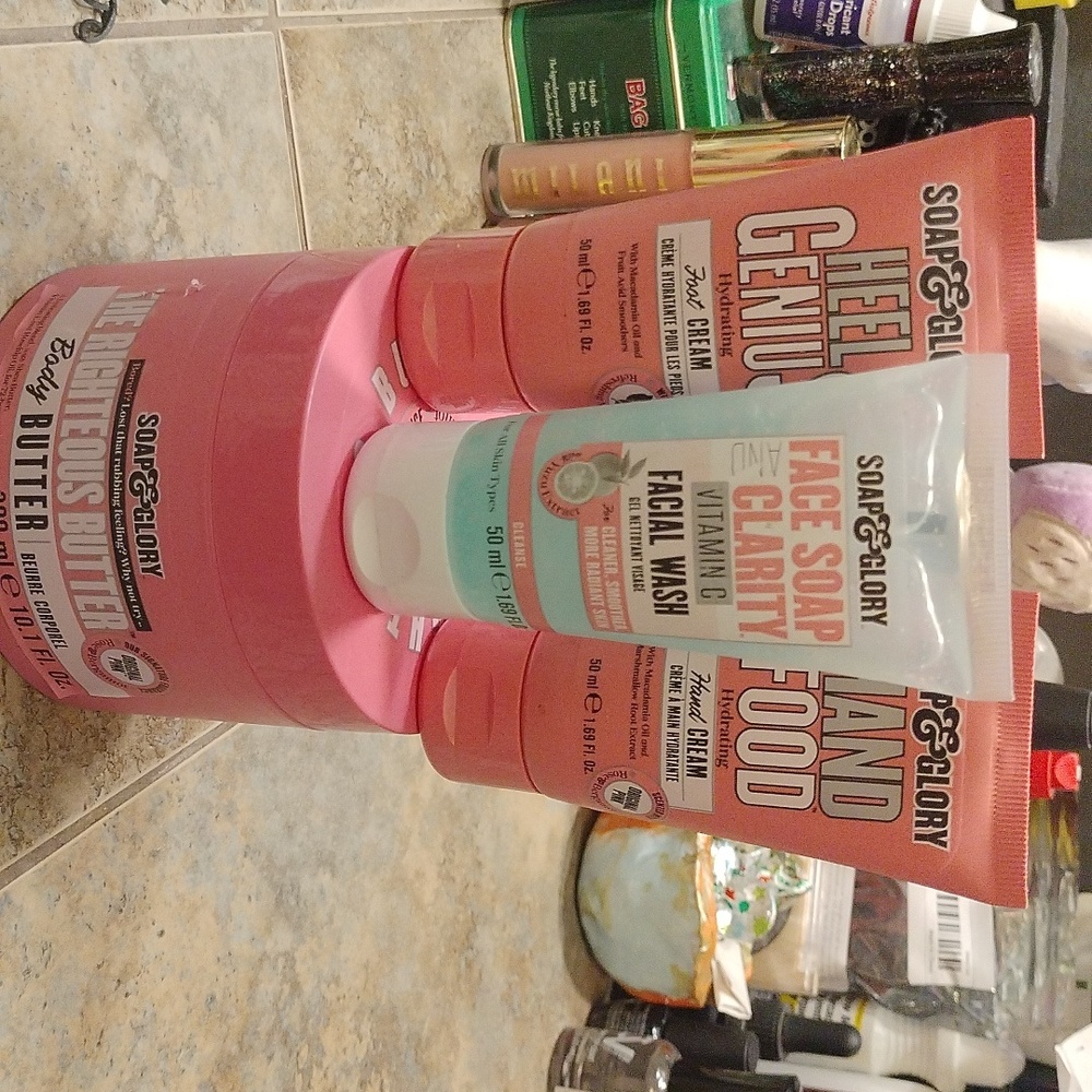 SOAP & GLORY  SET